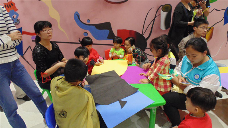 BBunion国际早教泉州中骏中心活动花絮:快乐魔法精灵之万圣节狂欢派对 BBunion国际早教泉州中骏中心活动花絮:快乐魔法精灵之万圣节狂欢派对